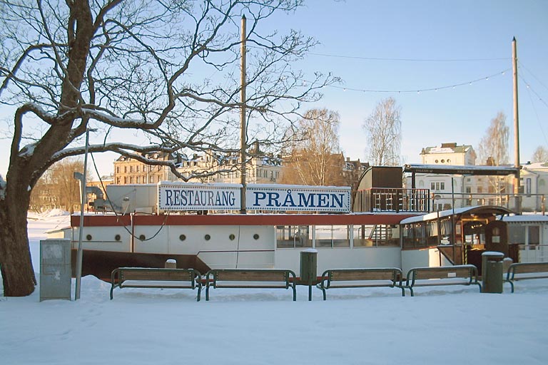 [ Restaurant "Pråmen" i Karlstad ]