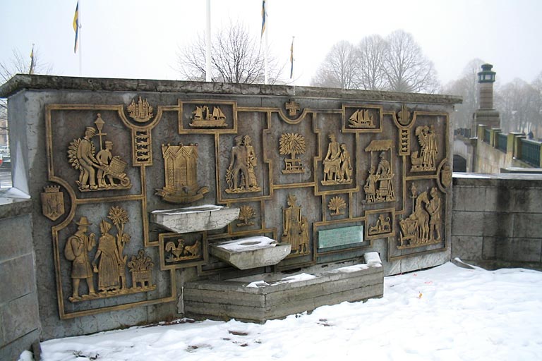 [ Relief ved bro i Lidköping ]